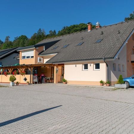 Hotel Hisa Izabela Muta Exteriér fotografie