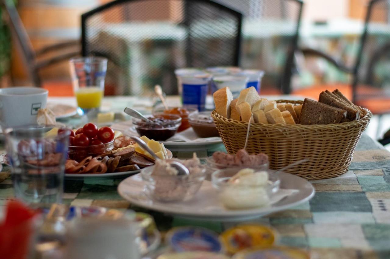 Hotel Hisa Izabela Muta Exteriér fotografie