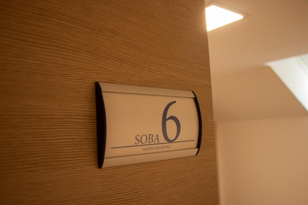 Hotel Hisa Izabela Muta Exteriér fotografie