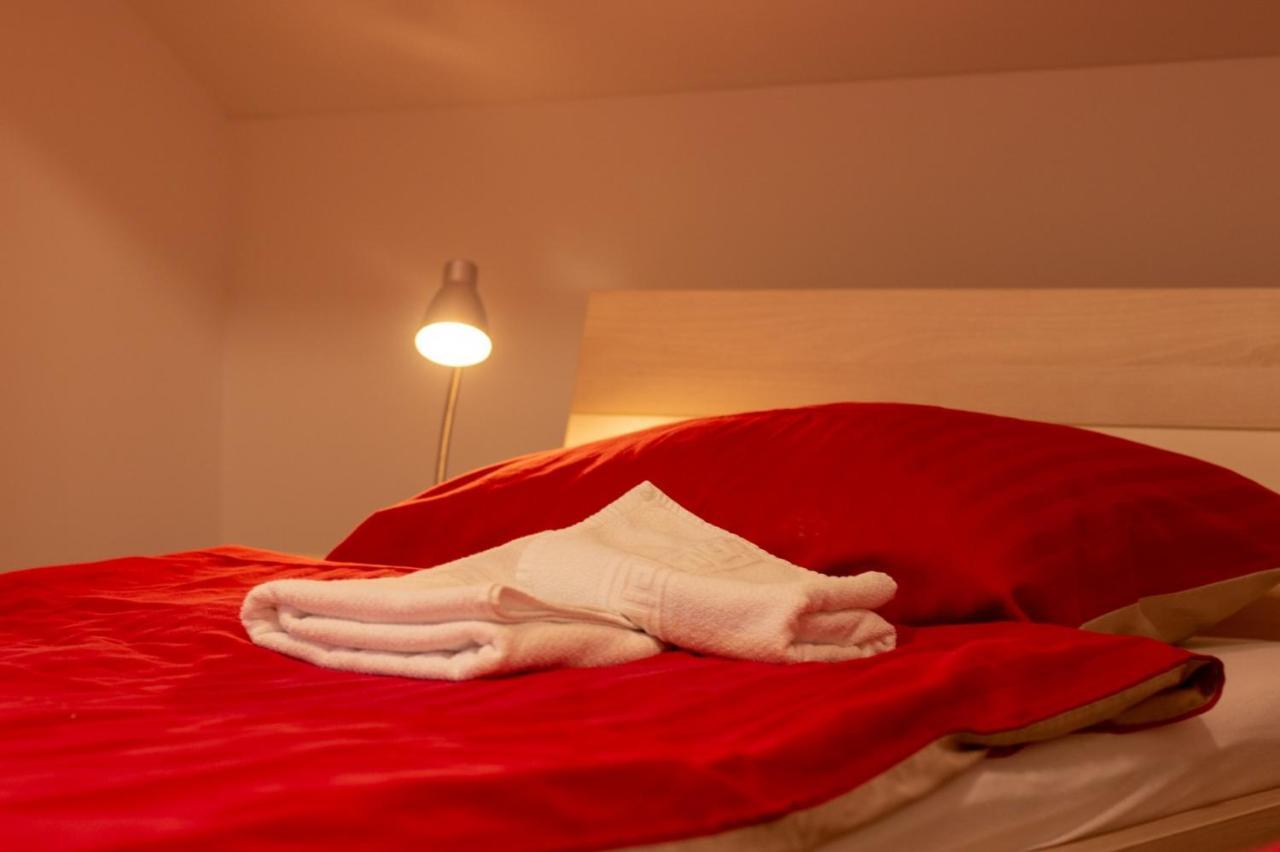 Hotel Hisa Izabela Muta Exteriér fotografie